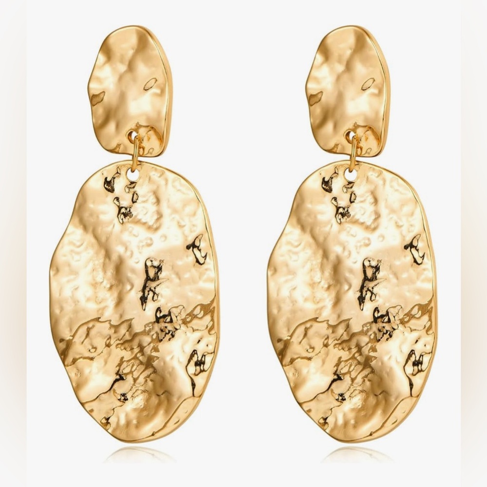 Elegant Gold Statement Earrings